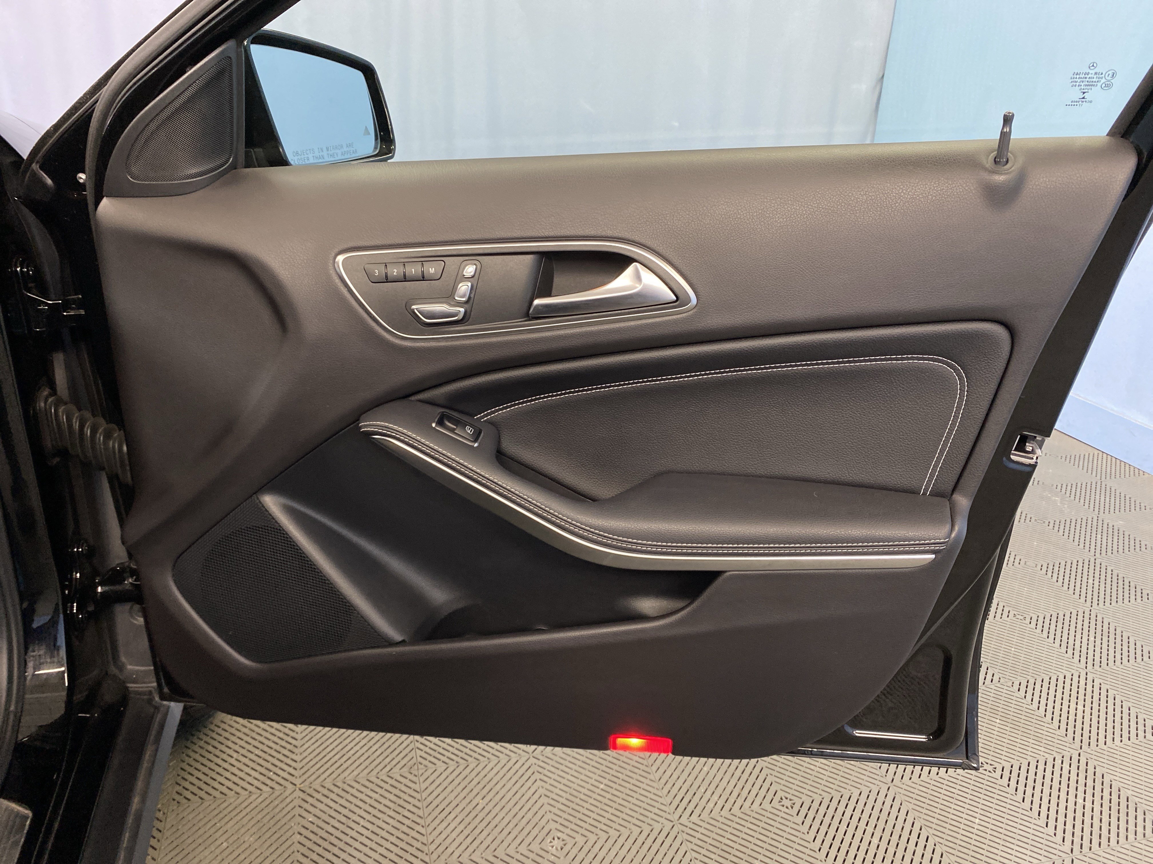 Used 2018 Mercedes-Benz GLA 250 4MATIC image 42