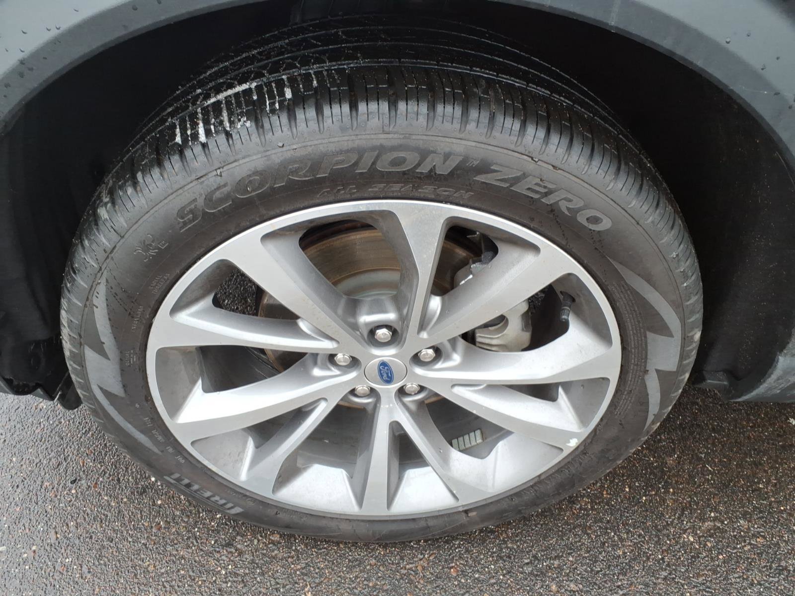 Used 2025 Ford Explorer Platinum w/ Ultimate Package image 10