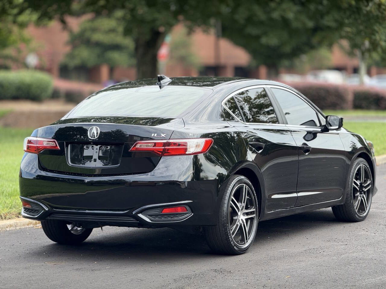 Used 2017 Acura ILX image 8
