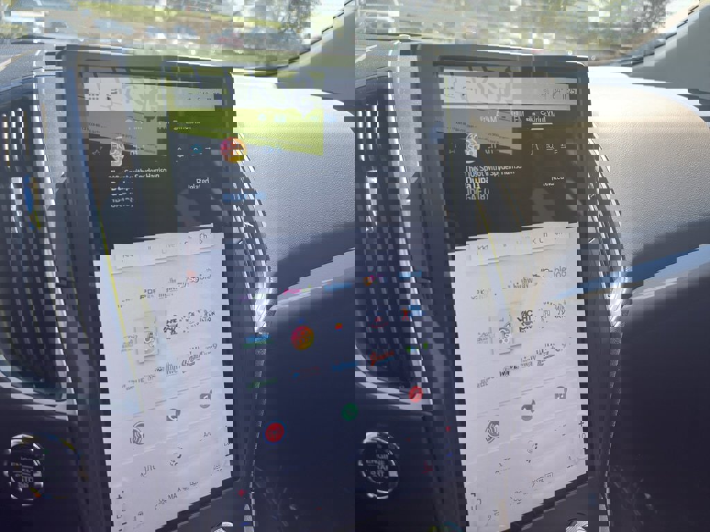 Used 2024 Ford Edge SEL w/ Convenience Package image 18