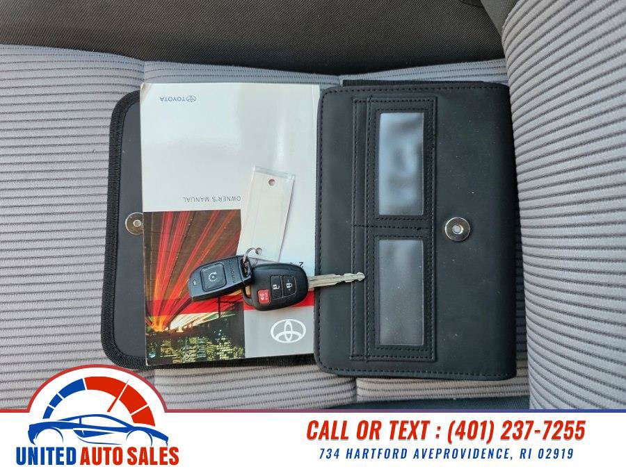 Used 2014 Toyota RAV4 LE AWD/4WD image 21