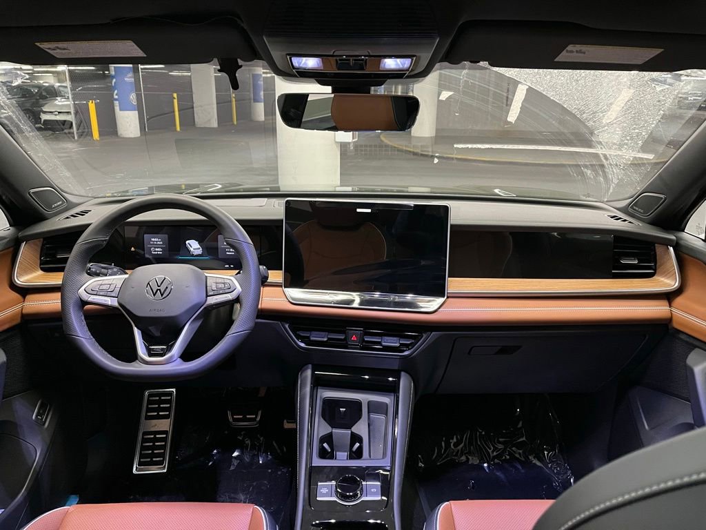 New 2026 Volkswagen Tiguan SEL R-Line AWD/4WD image 7