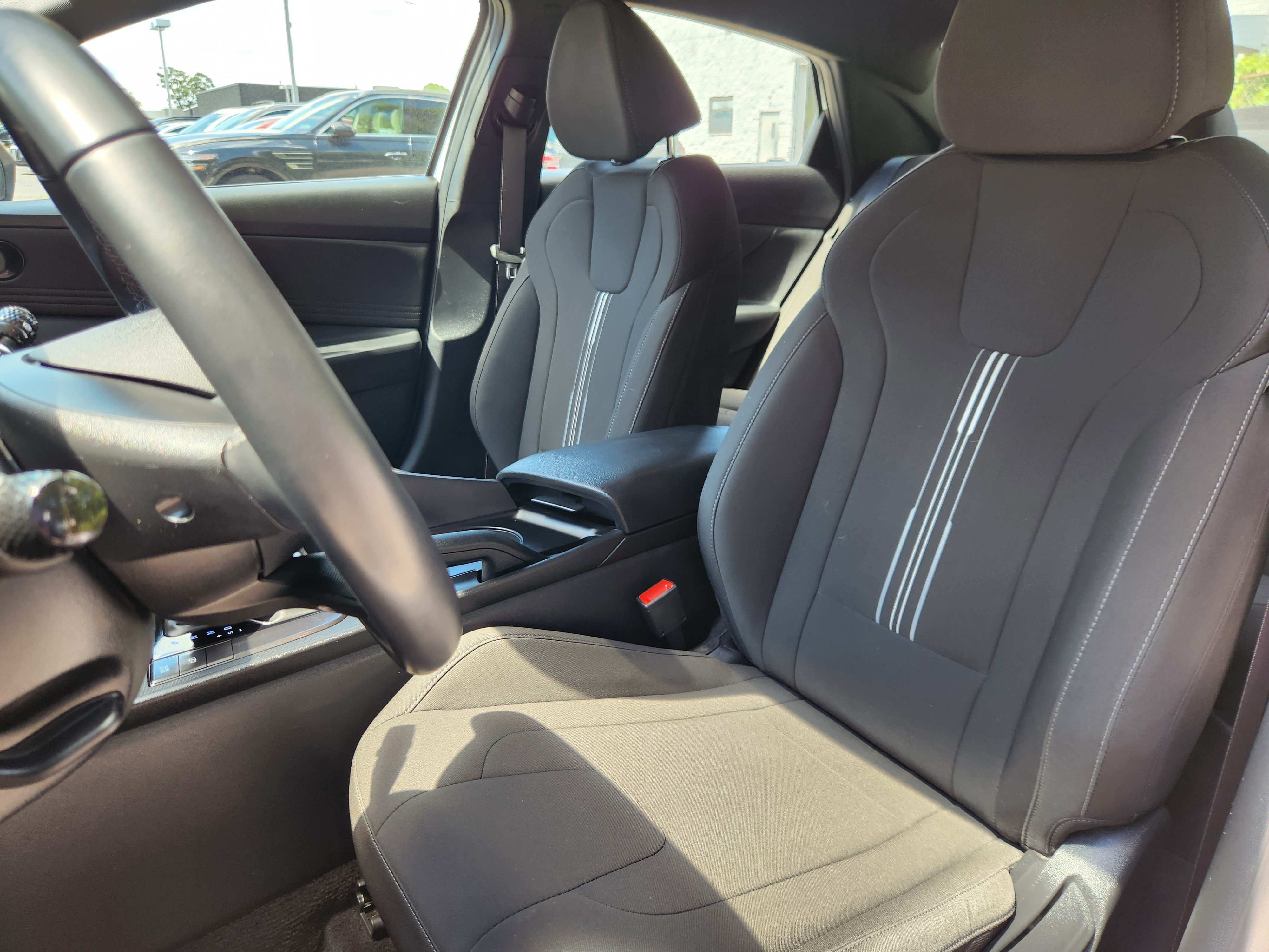 Certified 2025 Hyundai Elantra Sport w/ Cargo Package FWD image 7
