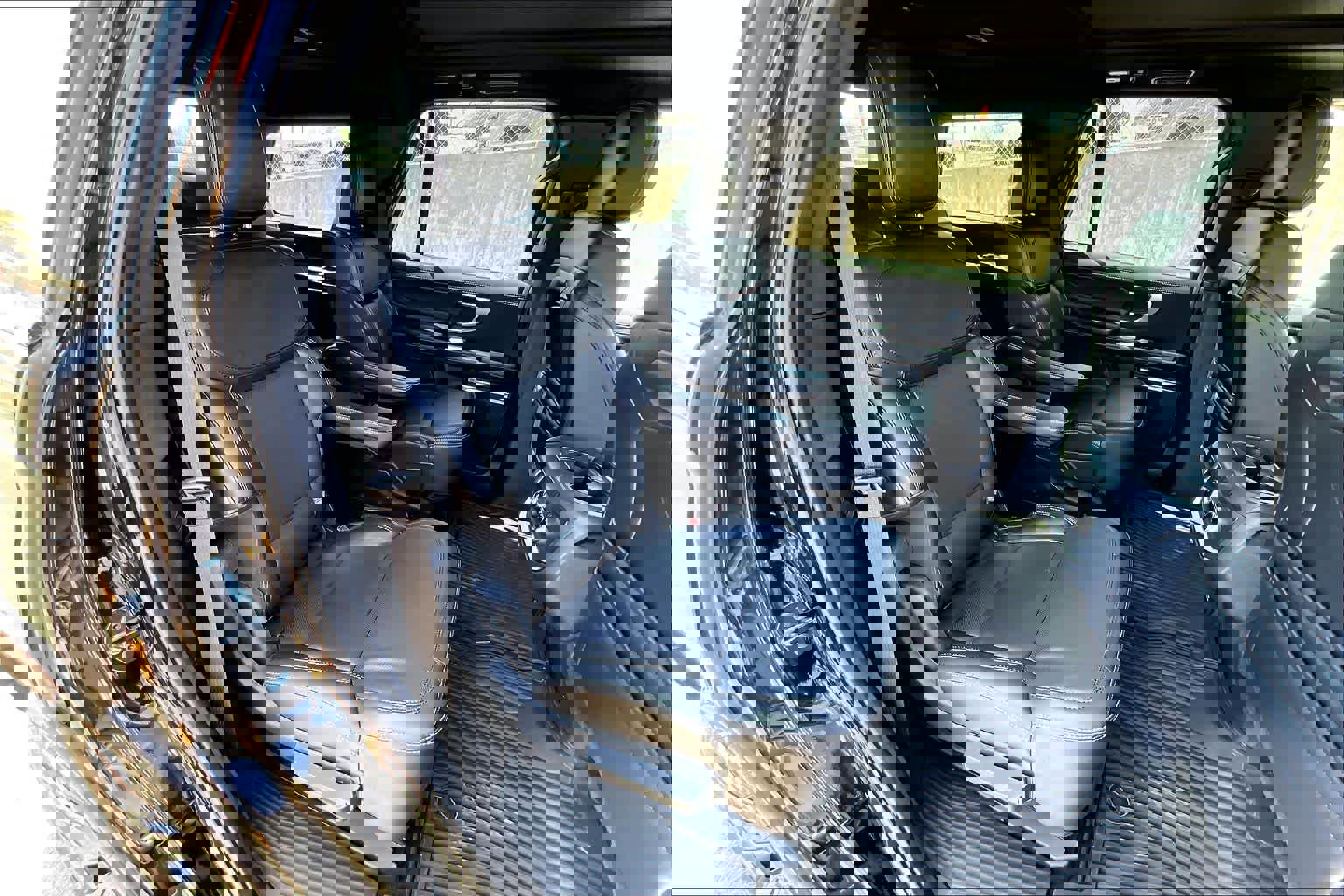 Certified 2025 Ford Expedition Platinum w/ Stealth Appearance Package image 20