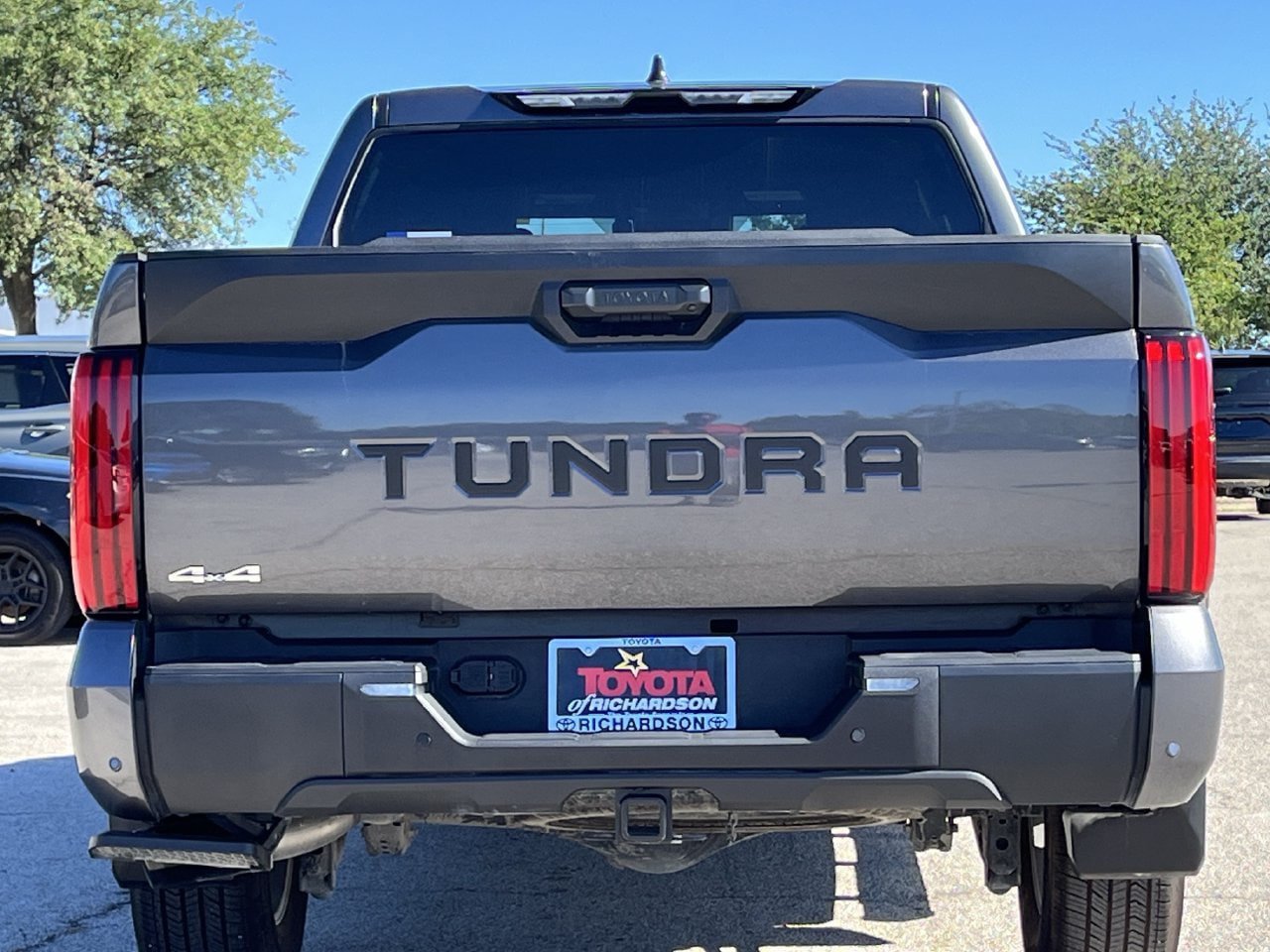 Used 2026 Toyota Tundra SR5 w/ SR5 Convenience Package AWD/4WD image 5