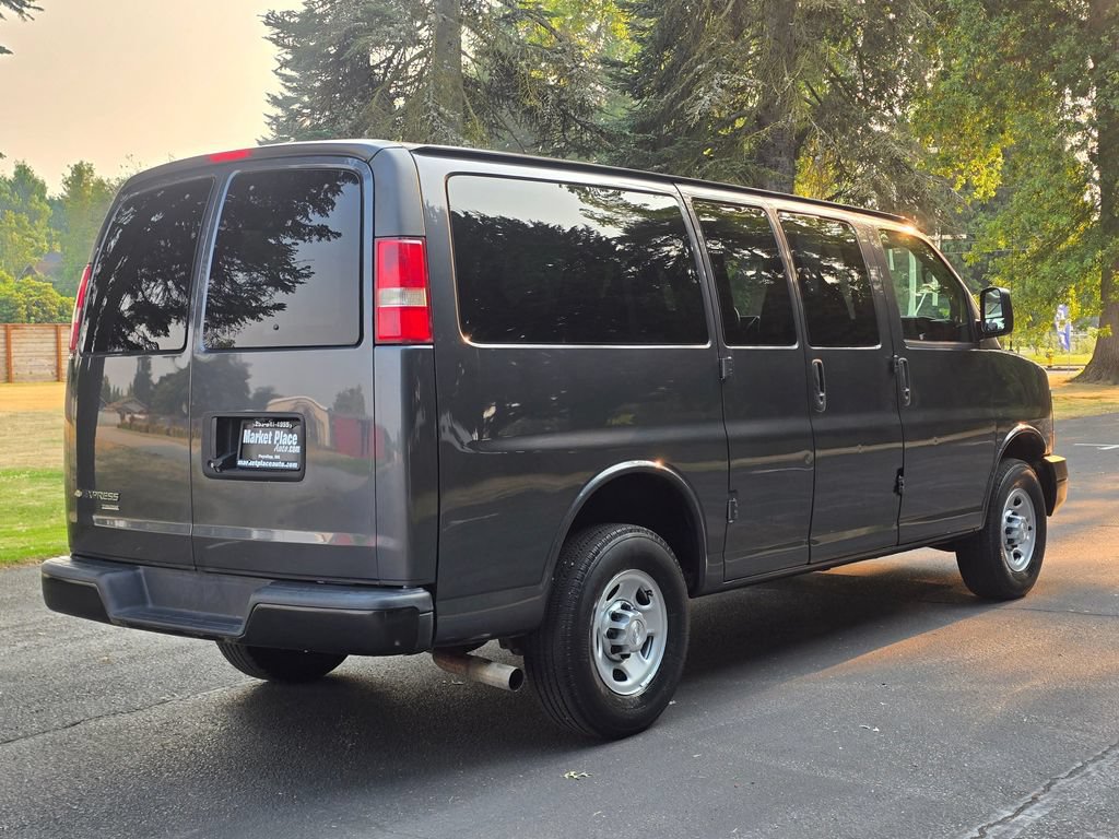 Used 2015 Chevrolet Express 2500 LS RWD image 6