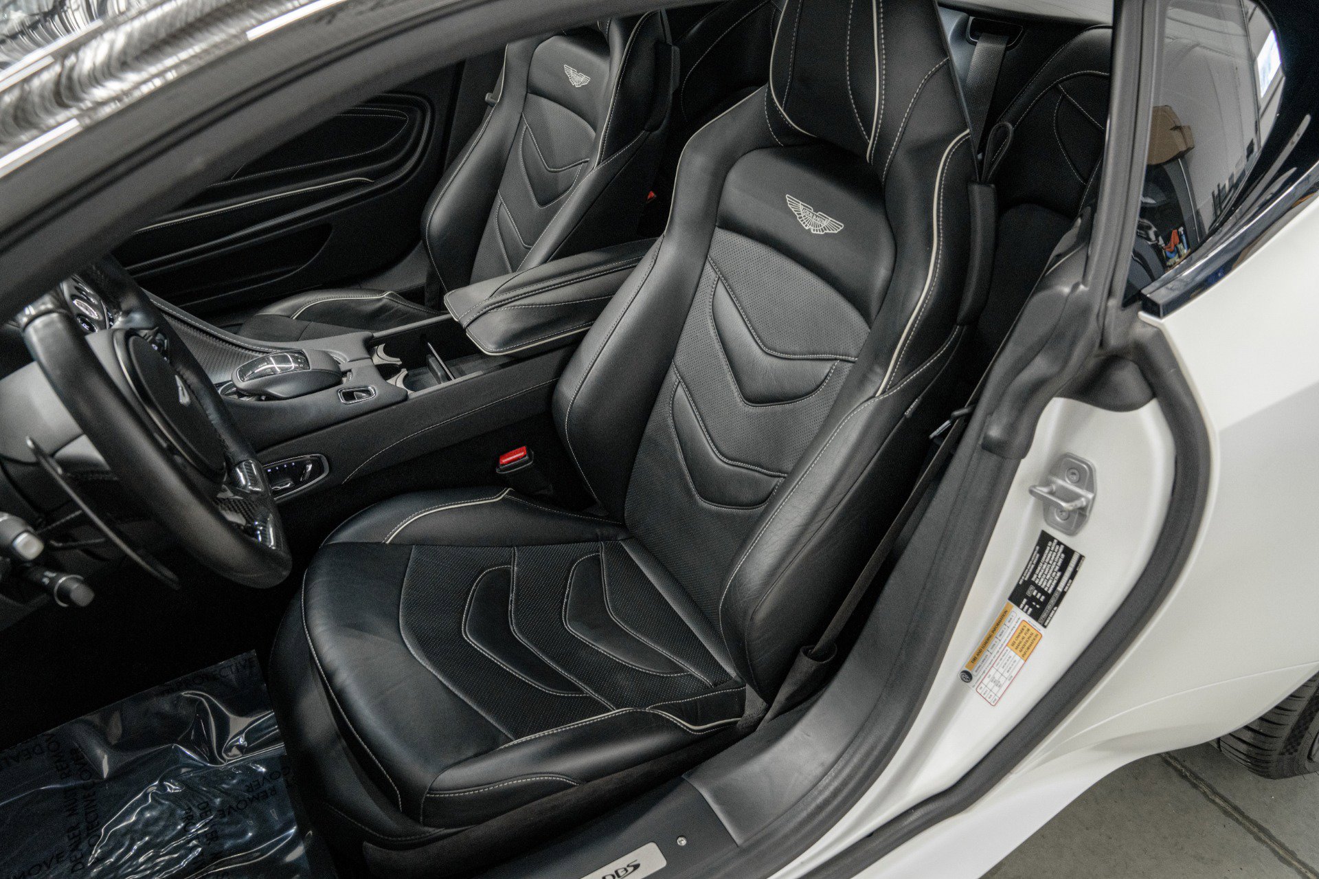 Used 2019 Aston Martin DBS Superleggera RWD image 22