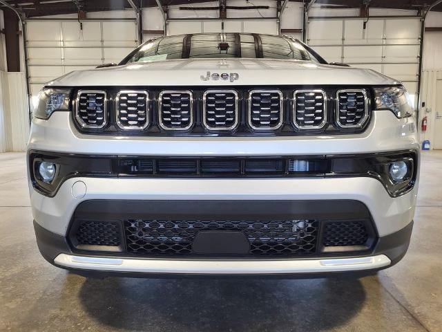 Used 2025 Jeep Compass Limited AWD/4WD image 8