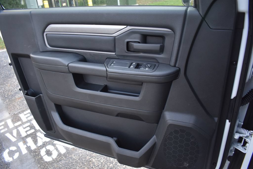 New 2026 RAM 3500 Tradesman AWD/4WD image 30