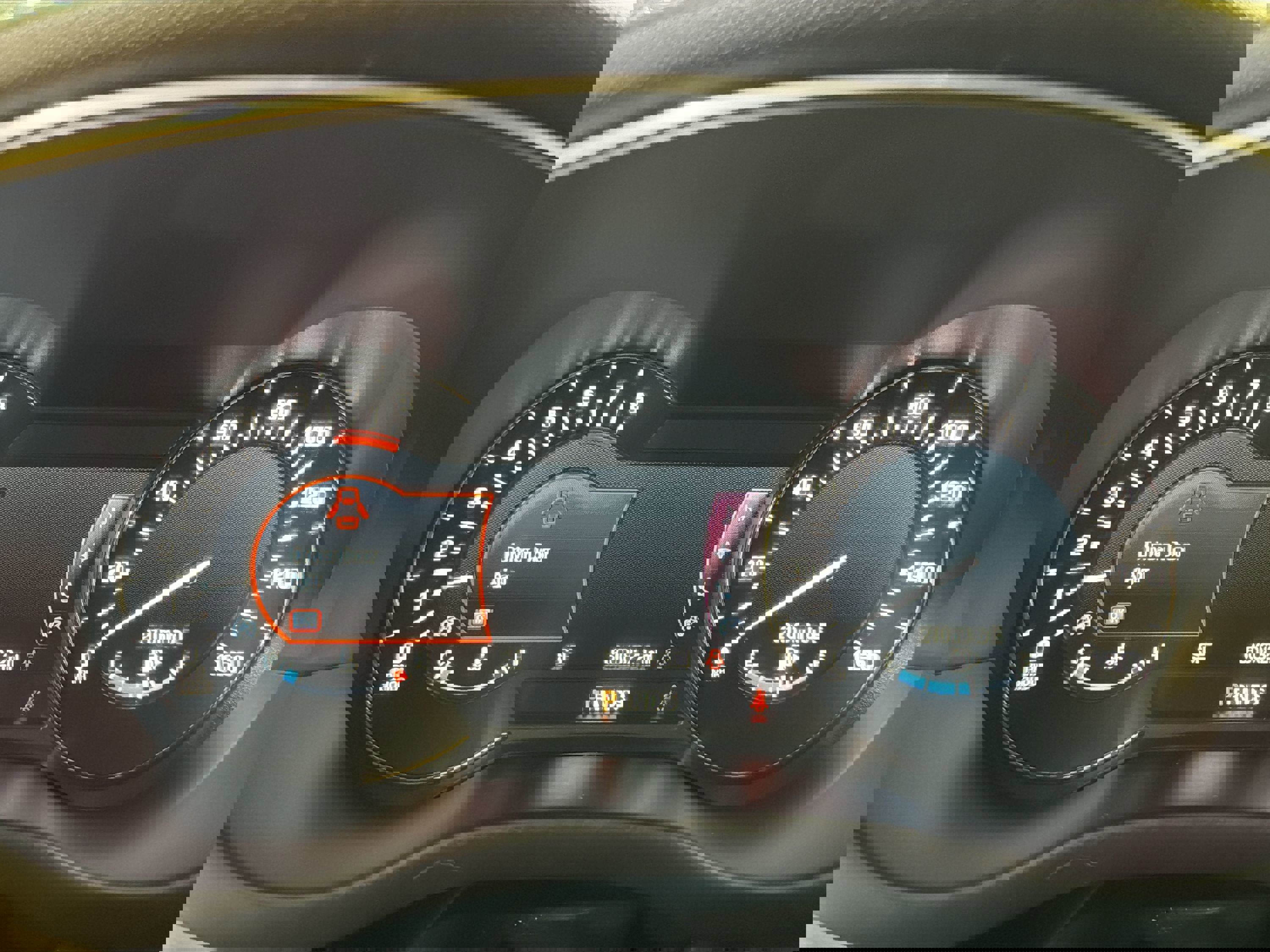 Used 2018 Lincoln MKC Select w/ Select Plus Package image 16