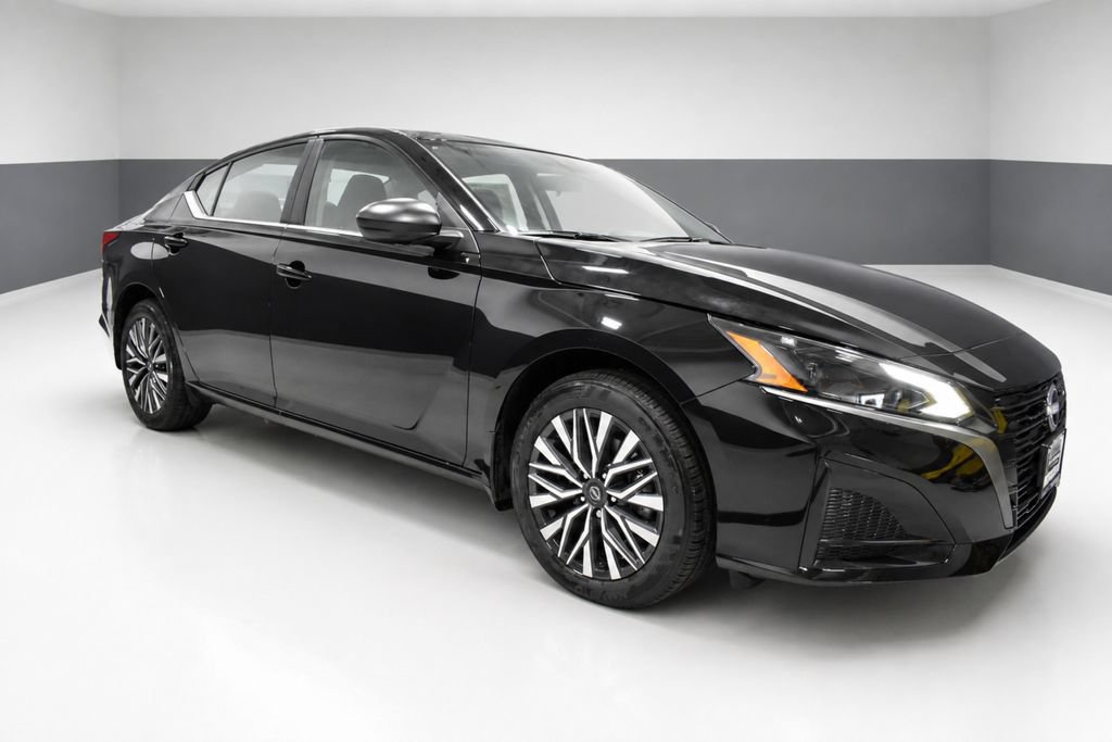 New 2026 Nissan Altima 2.5 SV AWD/4WD image 7