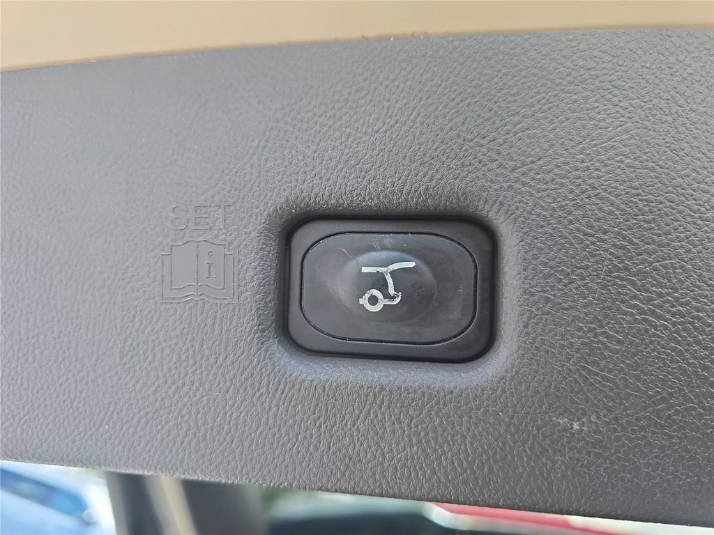 Used 2016 Lincoln MKX Select w/ Select Plus Package FWD image 28