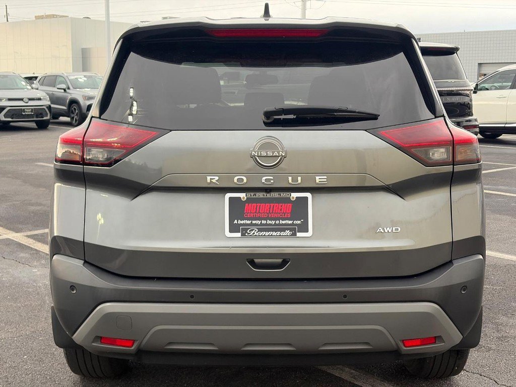 Used 2023 Nissan Rogue S AWD/4WD image 6