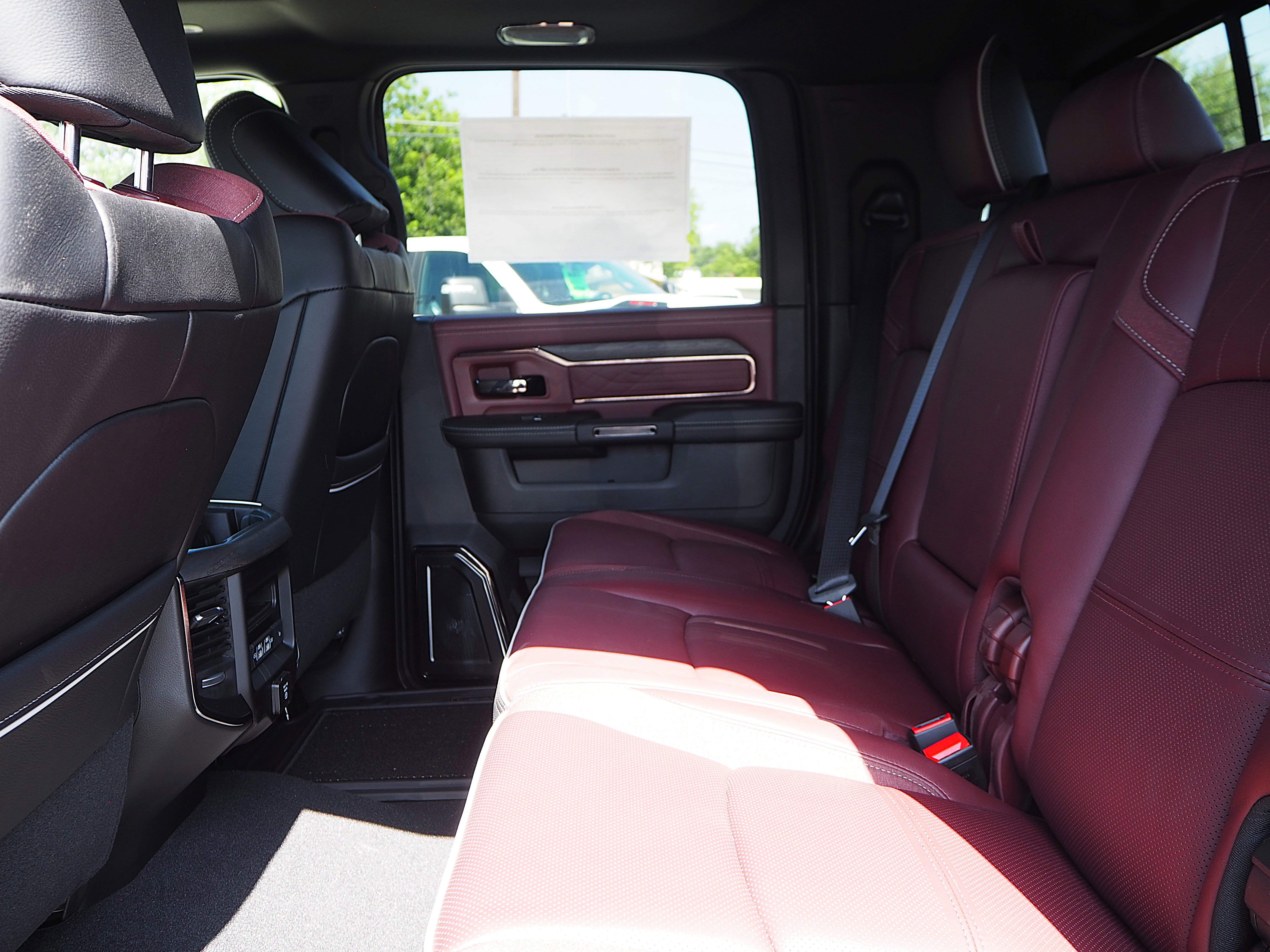 New 2025 RAM 2500 Limited AWD/4WD image 13
