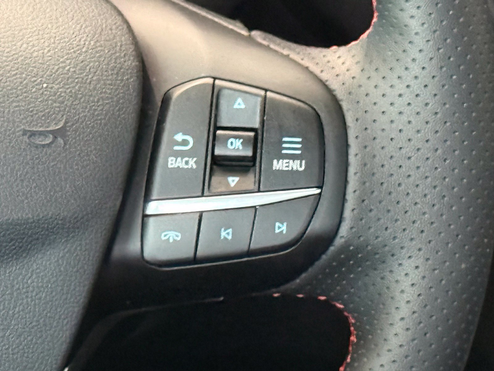 Used 2024 Ford Escape ST-Line Elite w/ Premium Technology Package AWD/4WD image 28