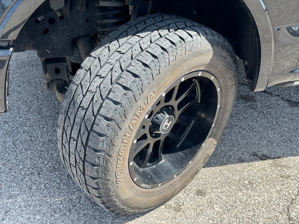 Used 2015 Ford F150 Platinum w/ Equipment Group 701A Luxury image 36