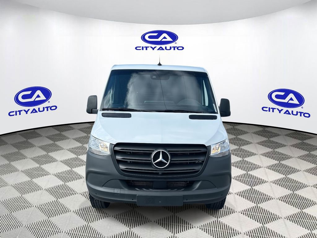 Used 2022 Mercedes-Benz Sprinter 1500 image 10