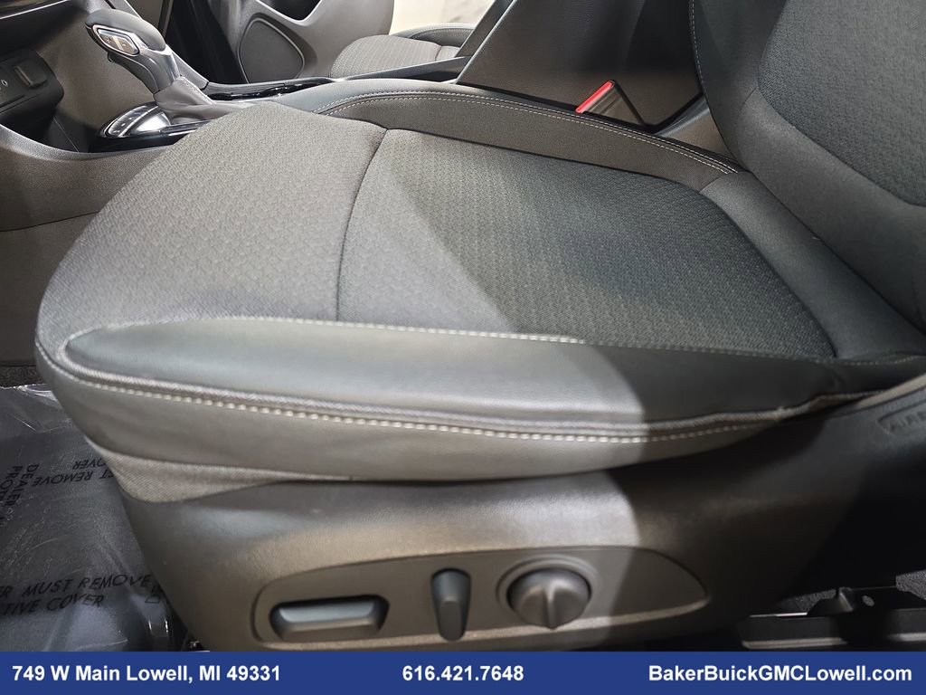 Used 2023 Buick Encore GX Preferred w/ Cold Weather Comfort Package image 27