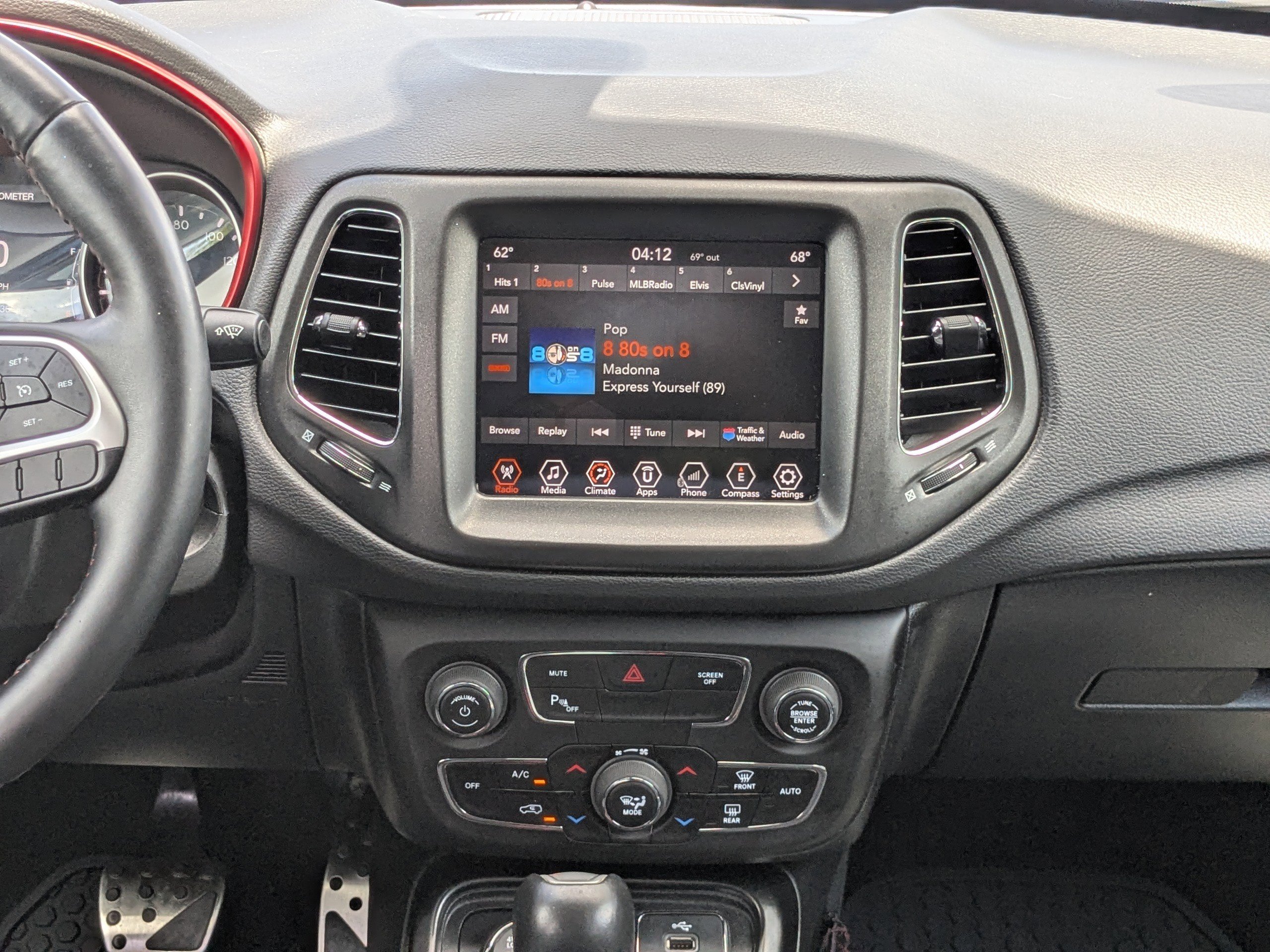 Used 2018 Jeep Compass Trailhawk w/ Leather Interior Group image 17