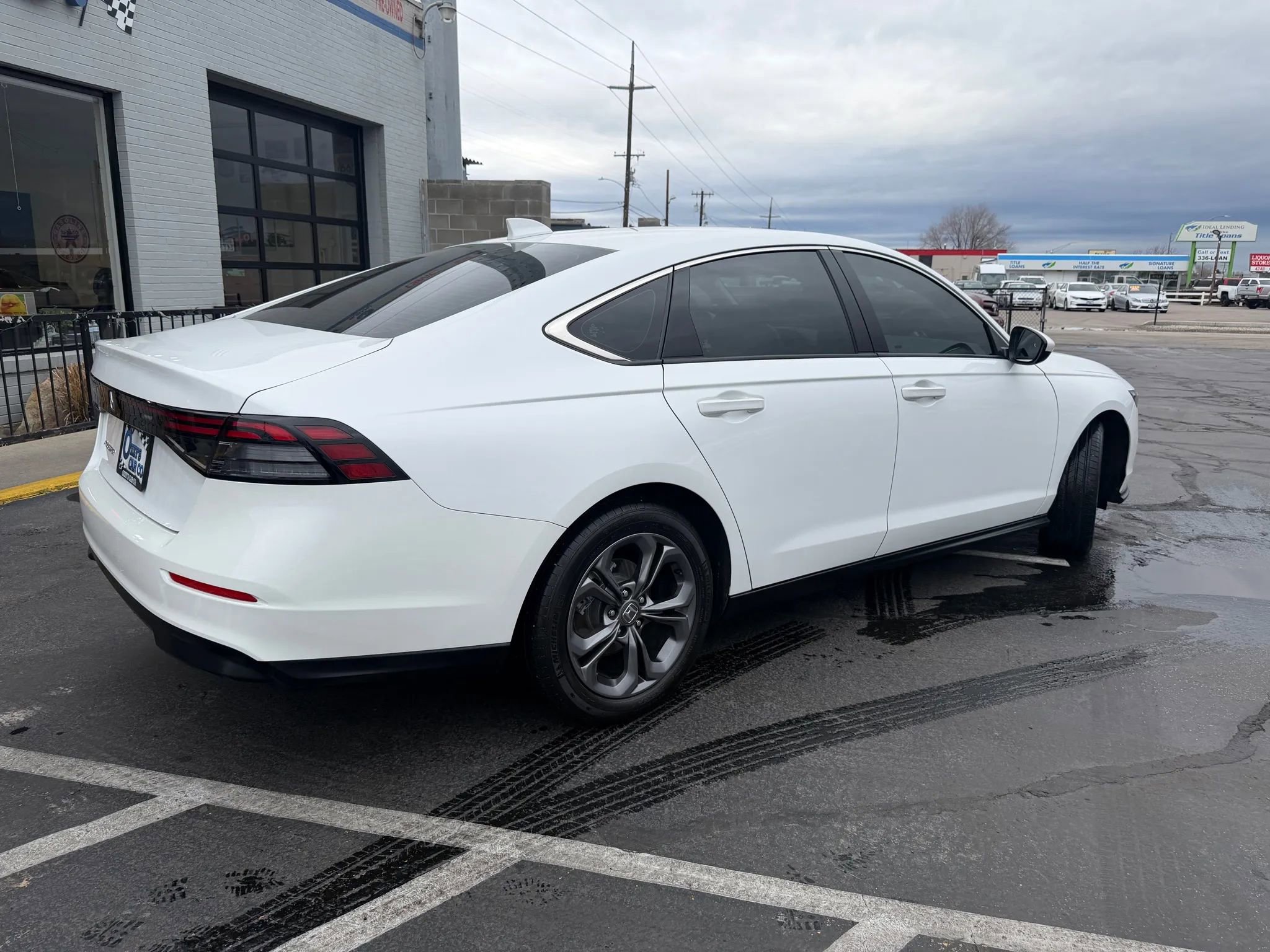 Used 2023 Honda Accord EX image 3