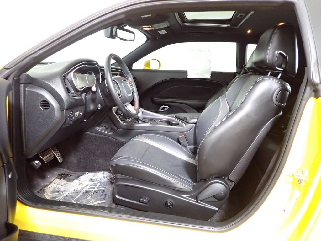 Used 2017 Dodge Challenger R/T Plus RWD image 22