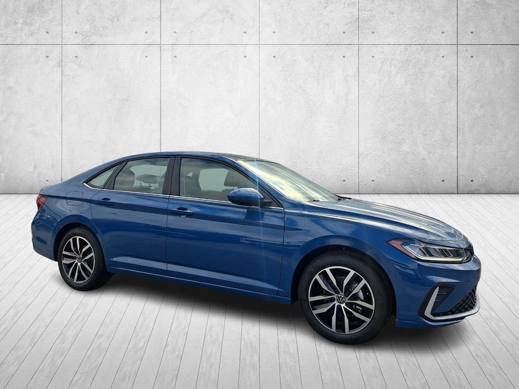 New 2026 Volkswagen Jetta SE image 3