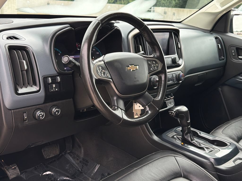 Used 2020 Chevrolet Colorado Z71 w/ Z71 Midnight Edition AWD/4WD image 18