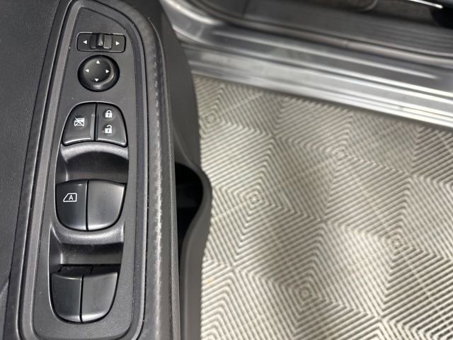 Used 2023 Nissan Versa SV FWD image 22