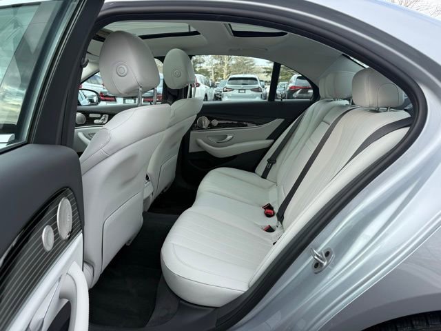 Used 2022 Mercedes-Benz E 350 4MATIC Sedan image 24