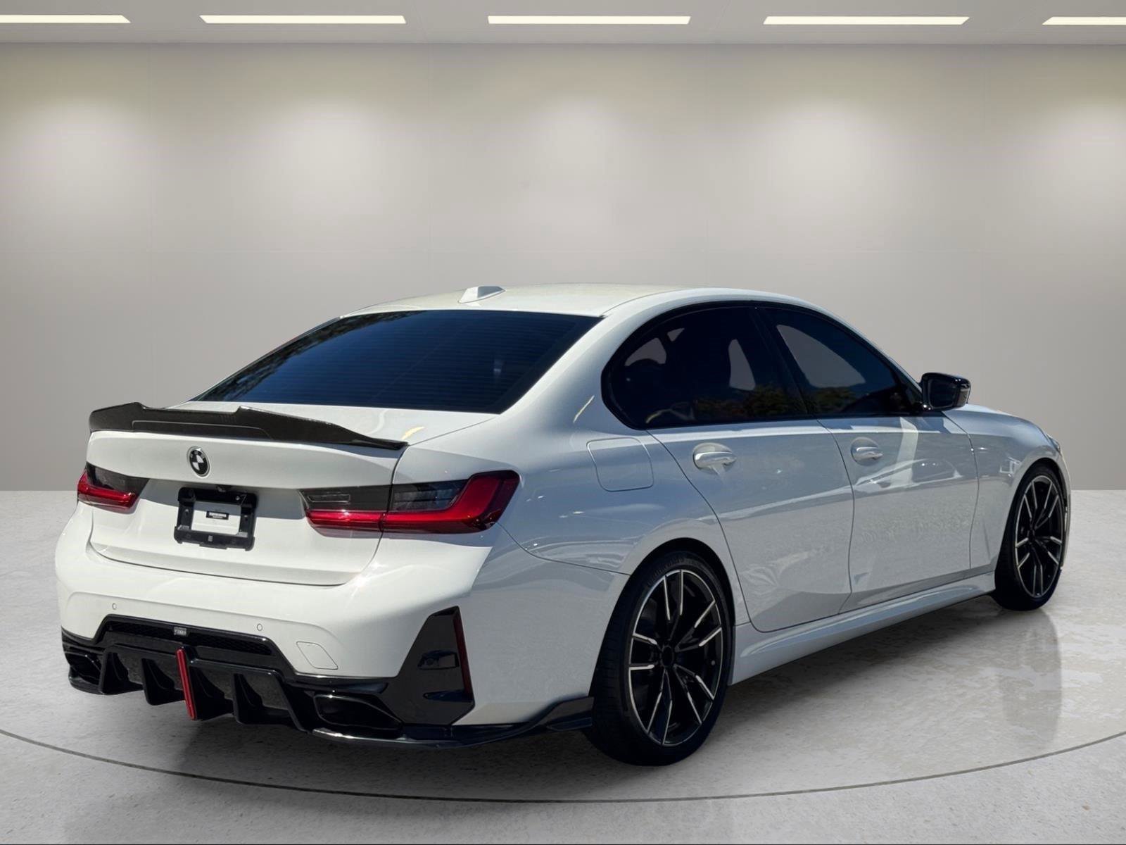 Used 2023 BMW M340i w/ Driving Assistance Package RWD image 5