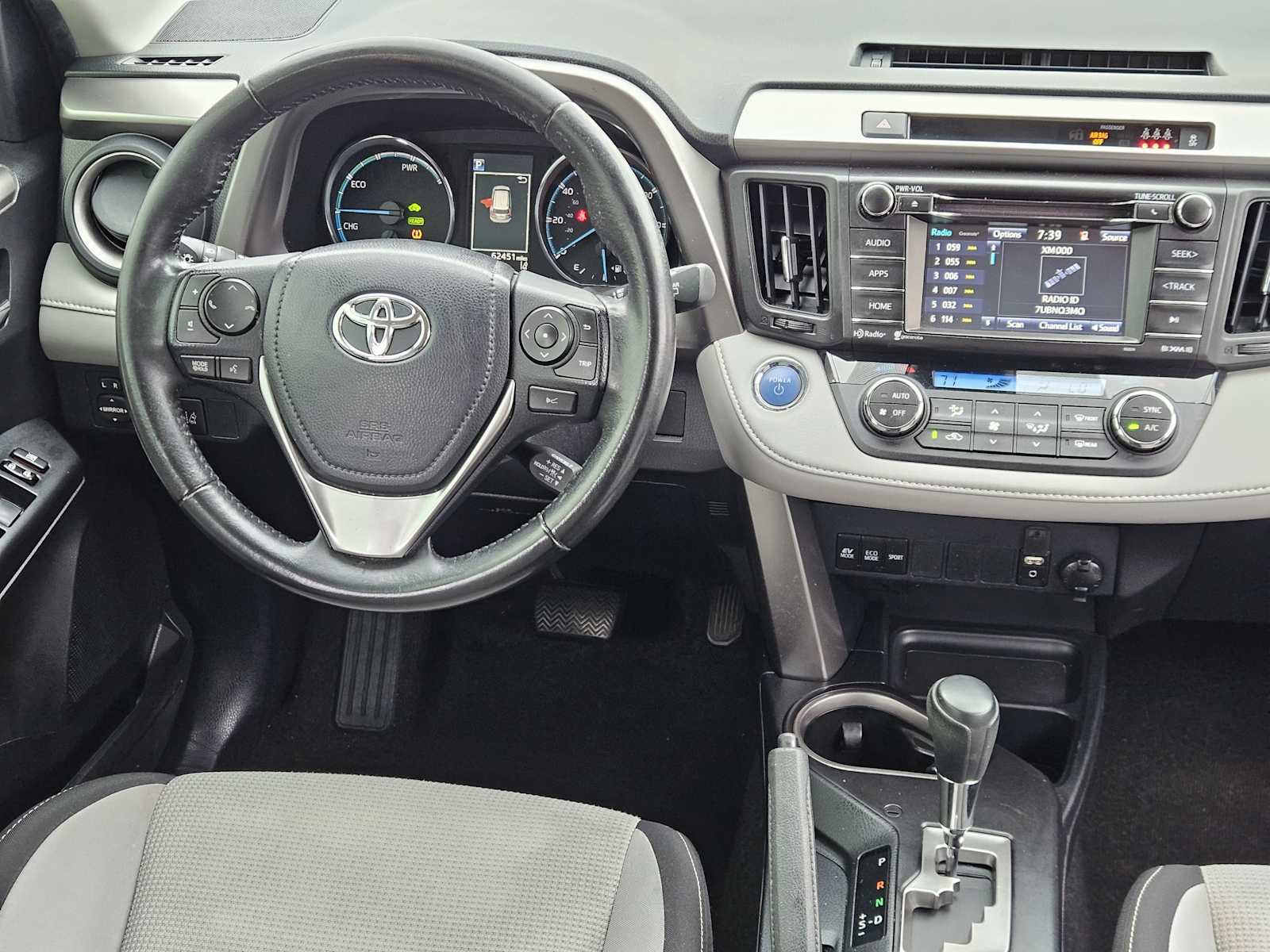 Used 2017 Toyota RAV4 XLE image 27