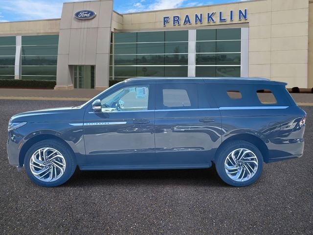 New 2026 Lincoln Navigator L Premier image 4