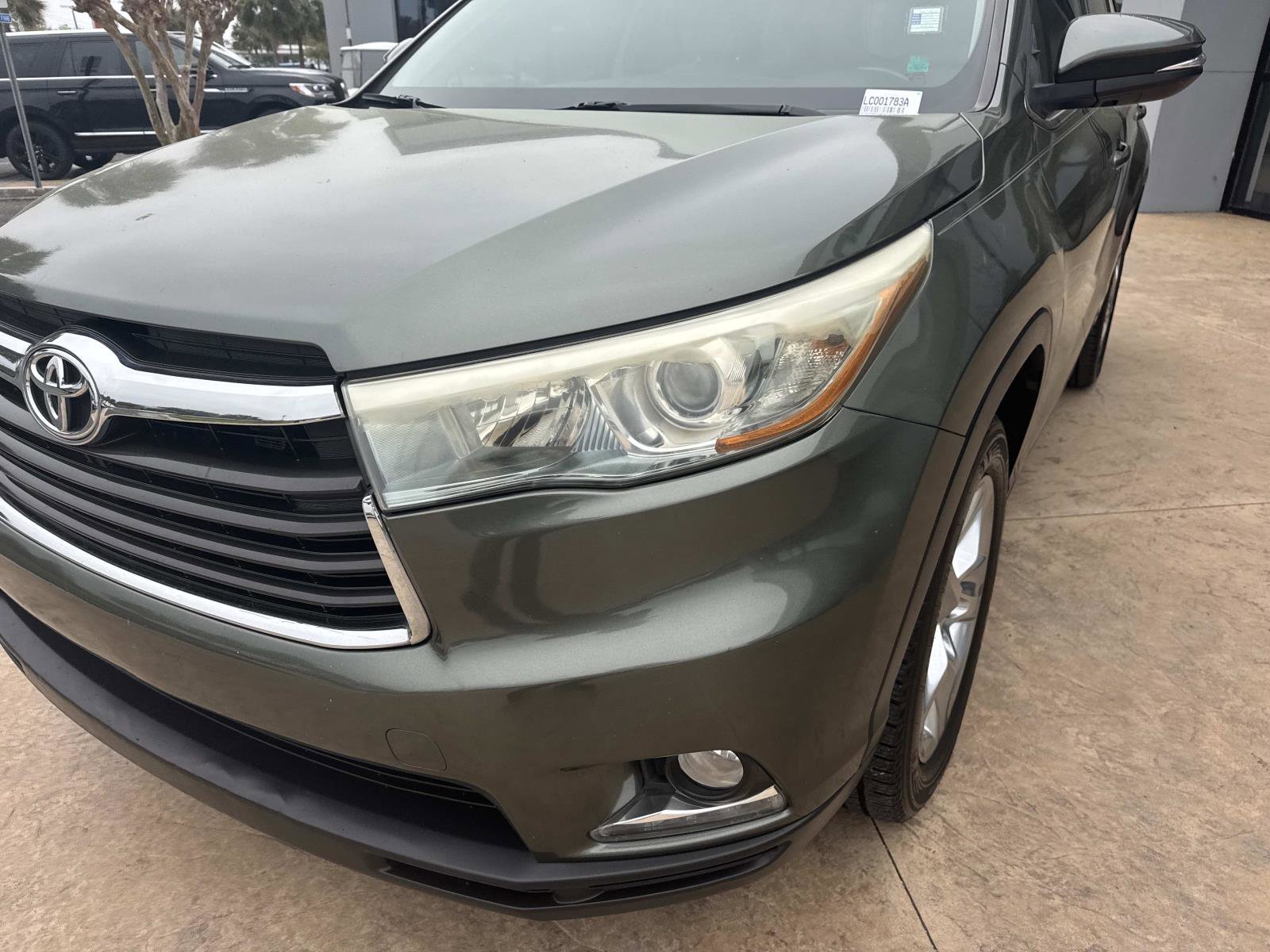 Used 2014 Toyota Highlander Limited image 9