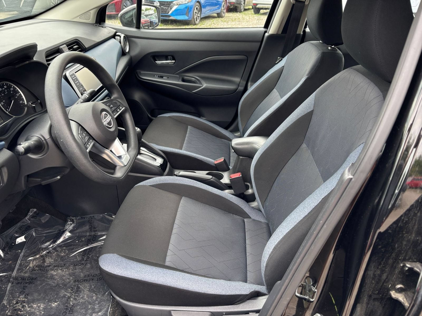 Used 2025 Nissan Versa SV FWD image 24