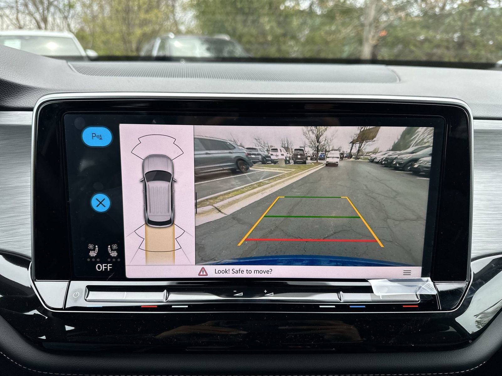 New 2025 Volkswagen Atlas Cross Sport SE image 19