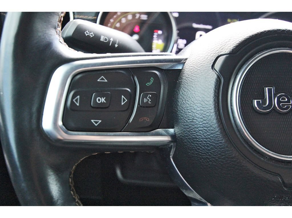 Used 2021 Jeep Wrangler Unlimited Sahara AWD/4WD image 13