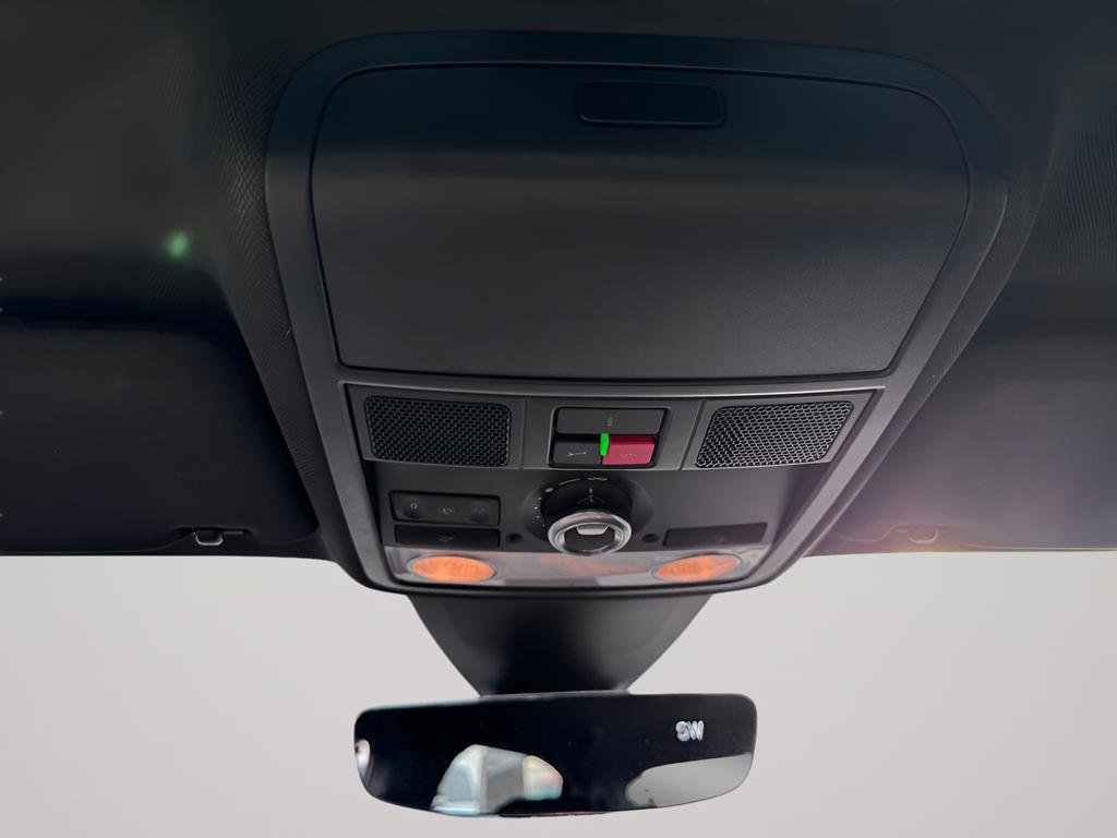 Used 2022 Volkswagen Passat 2.0T R-Line image 36