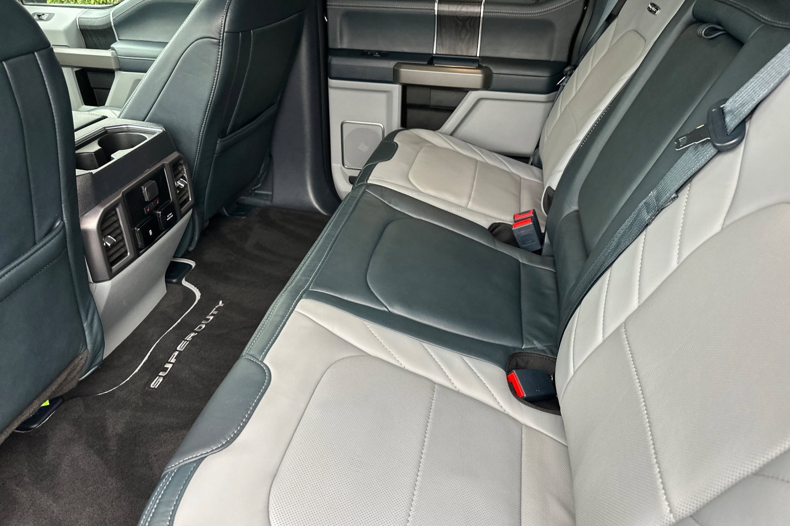 Used 2022 Ford F450 Limited w/ FX4 Off-Road Package image 12