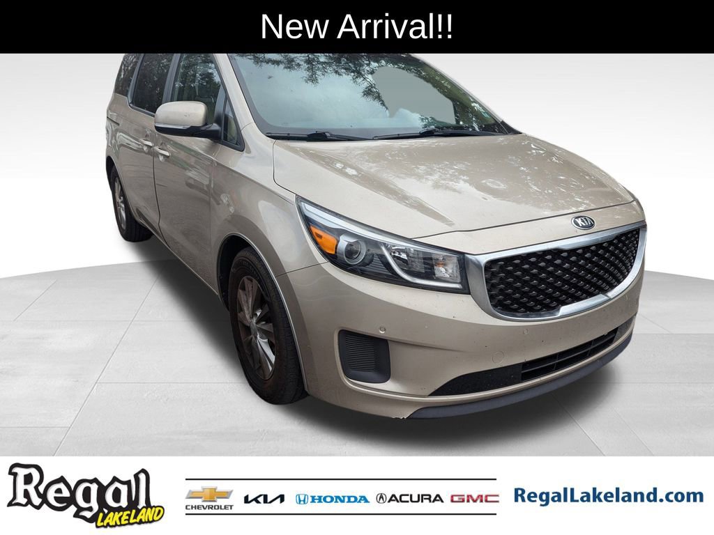 Used 2017 Kia Sedona LX w/ LX Essentials Premium Package image 1