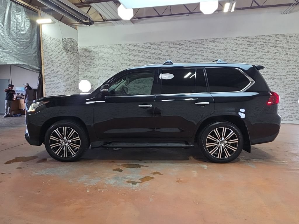 Used 2019 Lexus LX 570 4WD w/ Luxury Package image 5