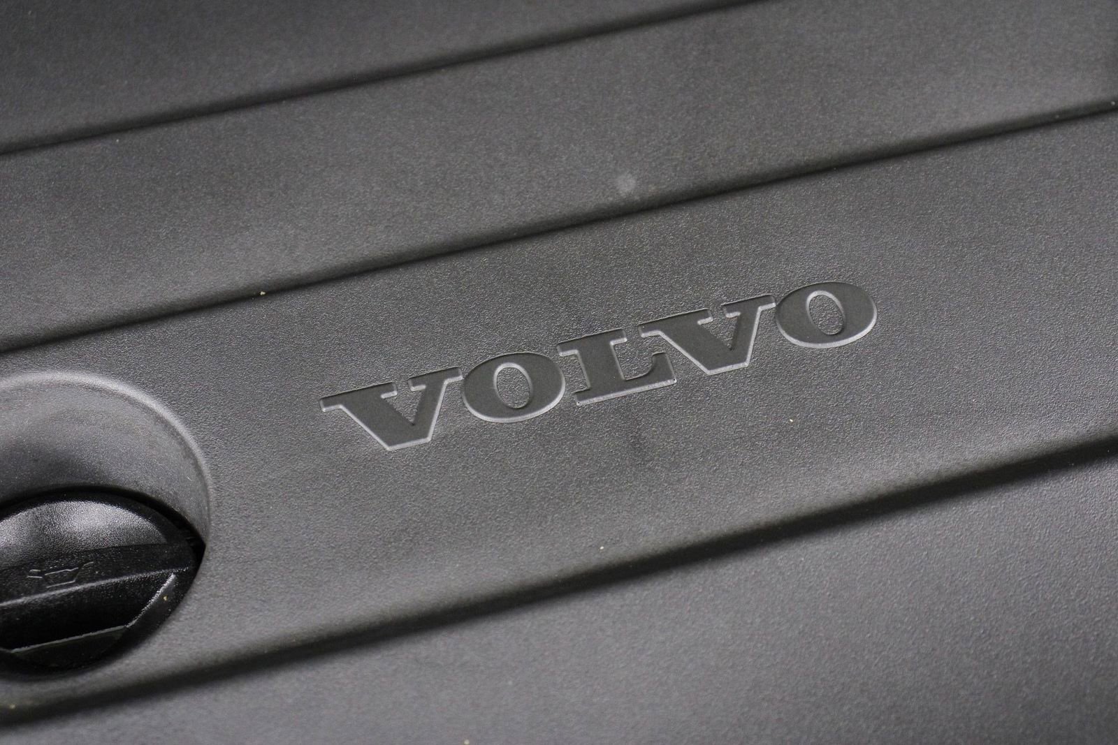 Certified 2023 Volvo XC40 B5 Ultimate w/ Protection Package Premier AWD/4WD image 25