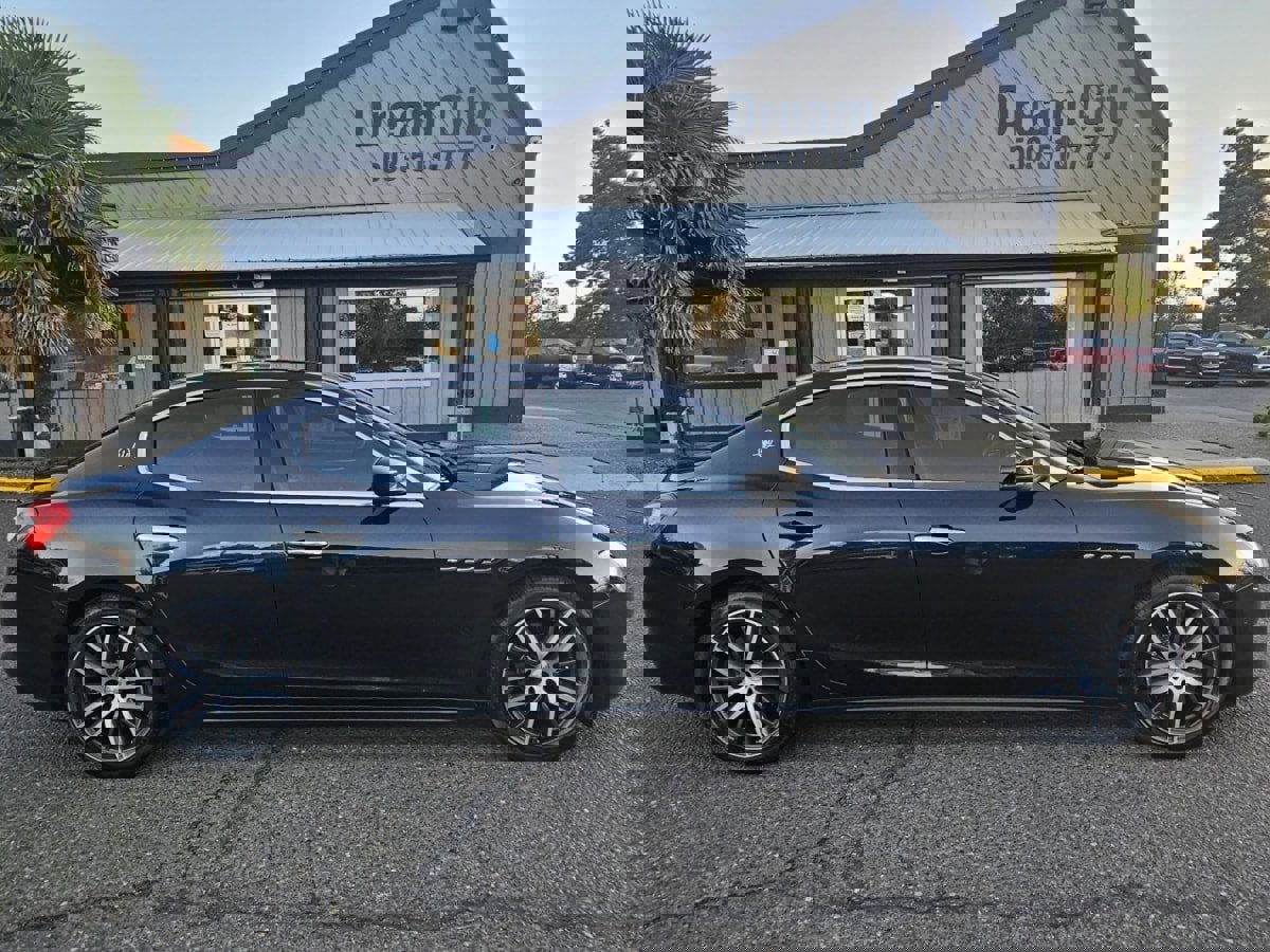 Used 2019 Maserati Ghibli S Q4 image 3