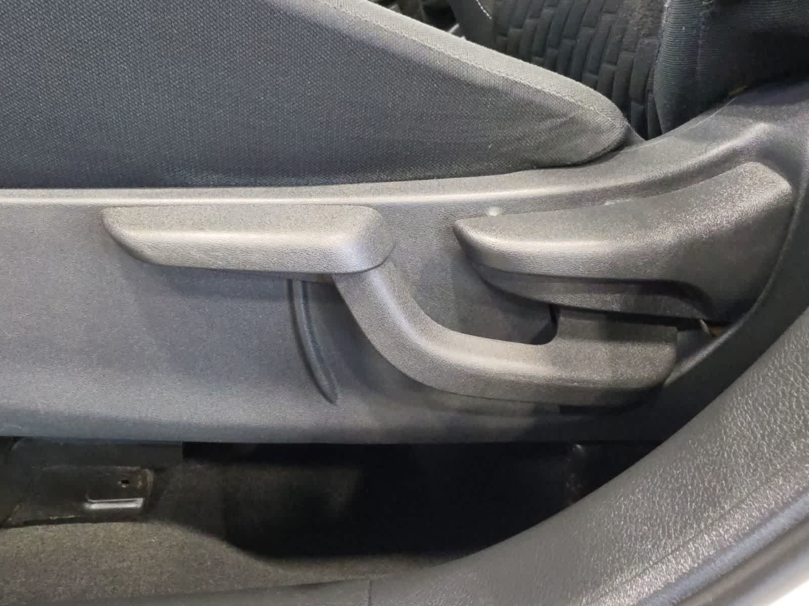 Used 2022 Nissan Kicks S FWD image 15