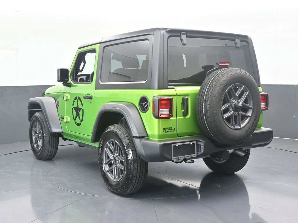 Used 2025 Jeep Wrangler Sport image 4