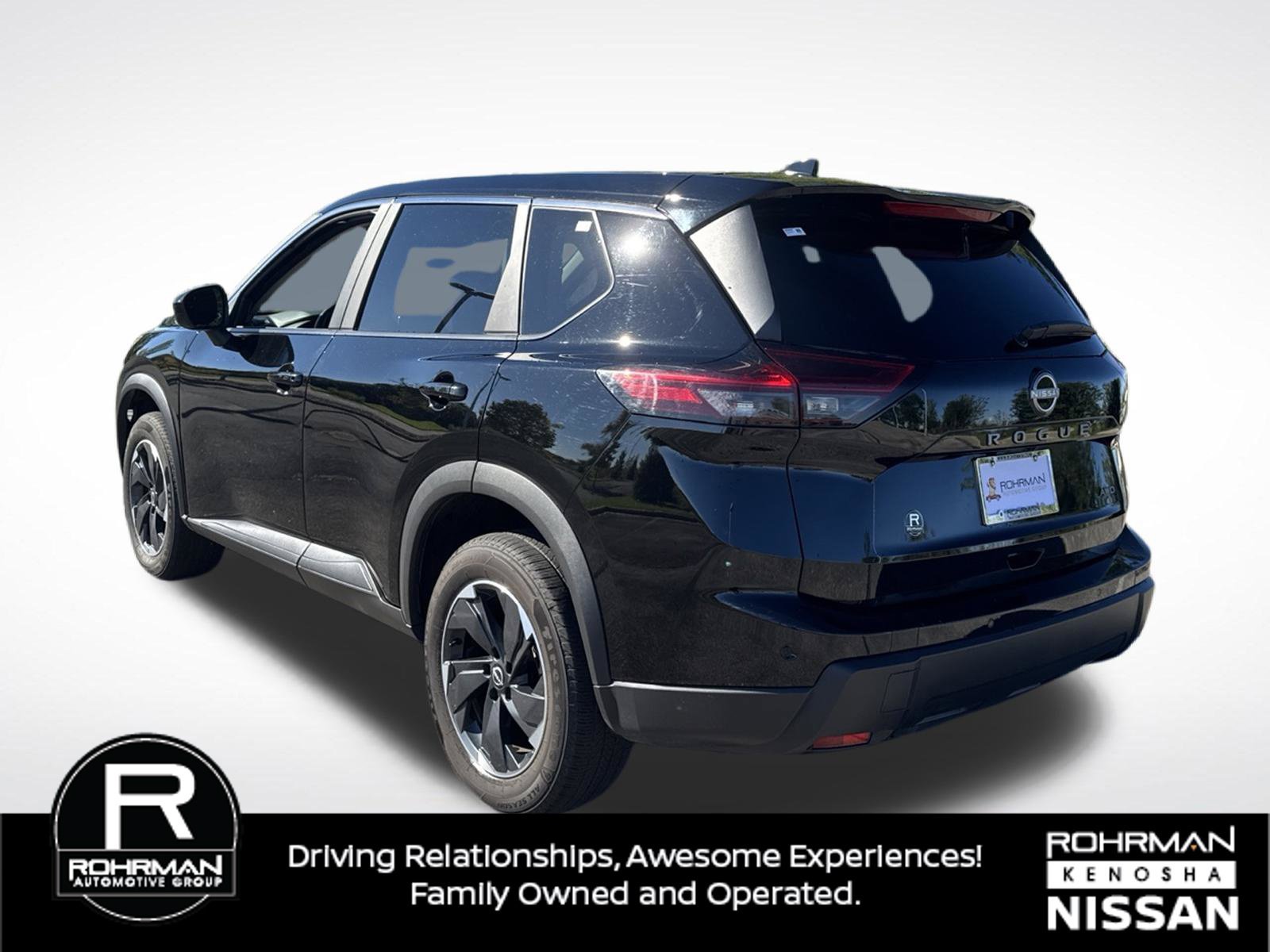Used 2025 Nissan Rogue SV AWD/4WD image 8