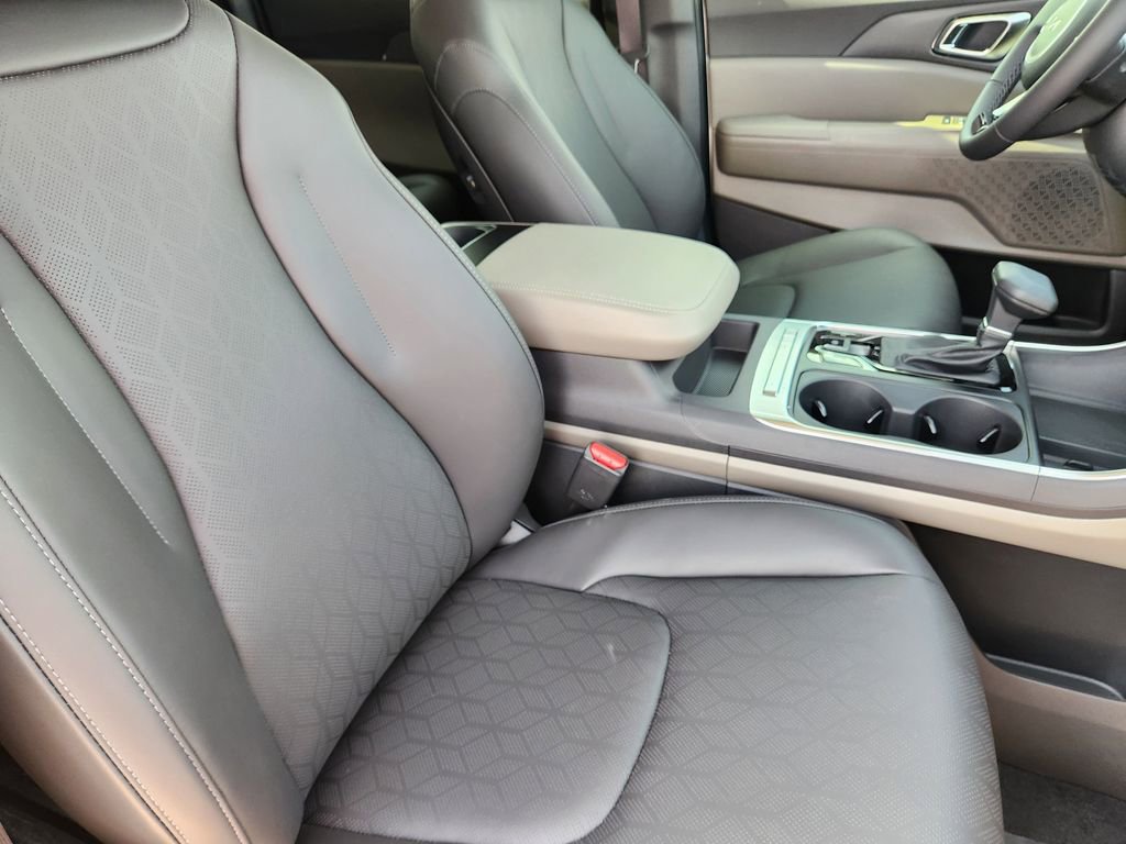 New 2026 Kia Carnival EX image 10