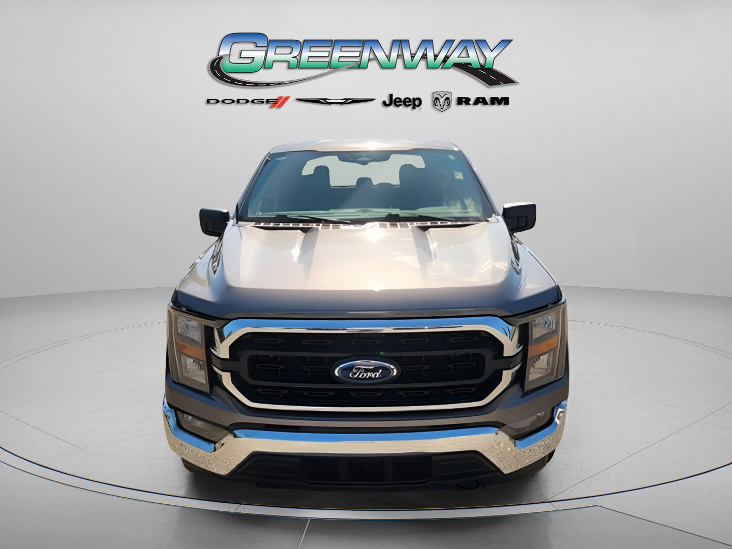 Used 2023 Ford F150 XLT image 3
