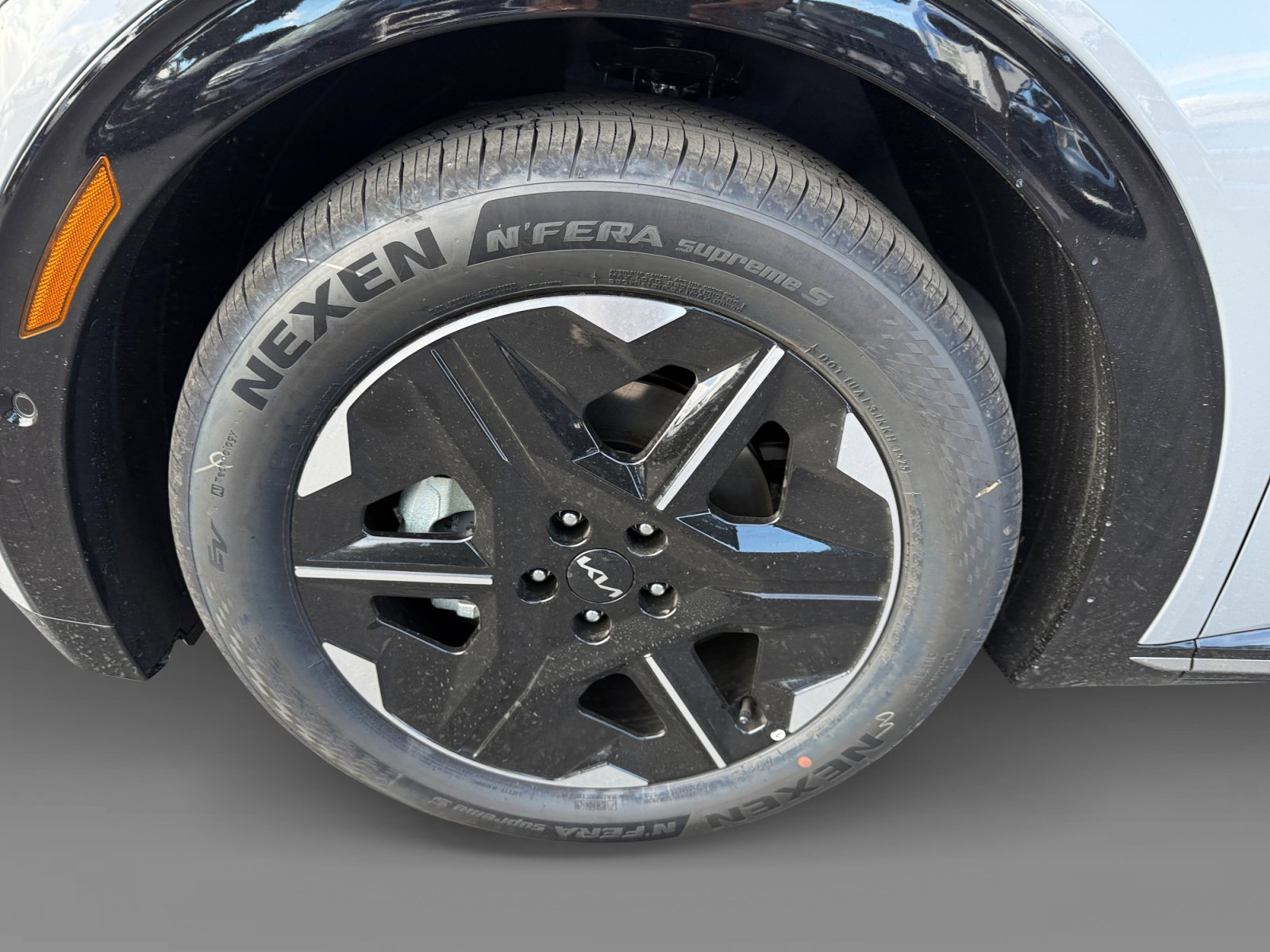 New 2025 Kia EV6 Wind image 9