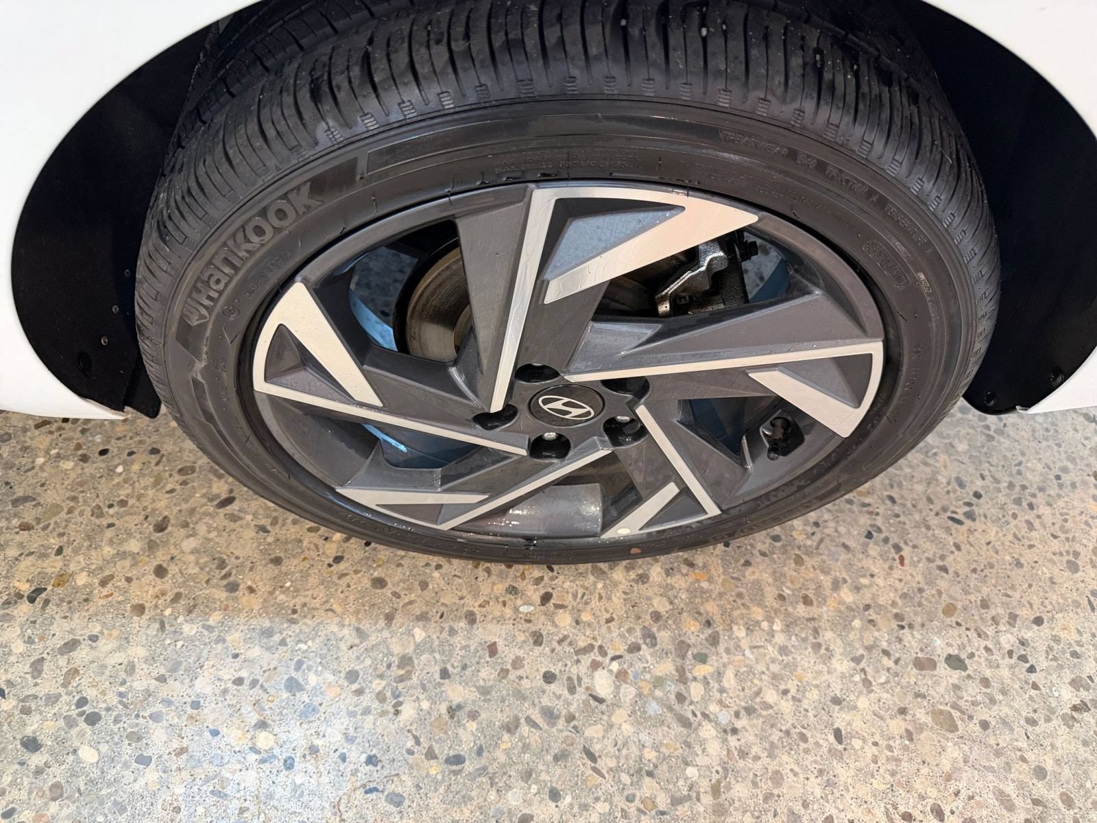 Used 2025 Hyundai Elantra SEL FWD image 31