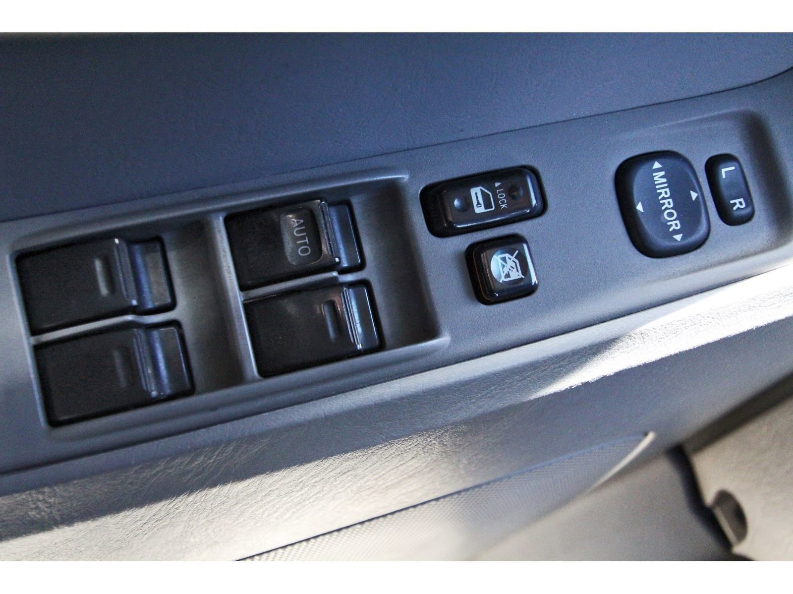 Used 2009 Toyota 4Runner SR5 image 21